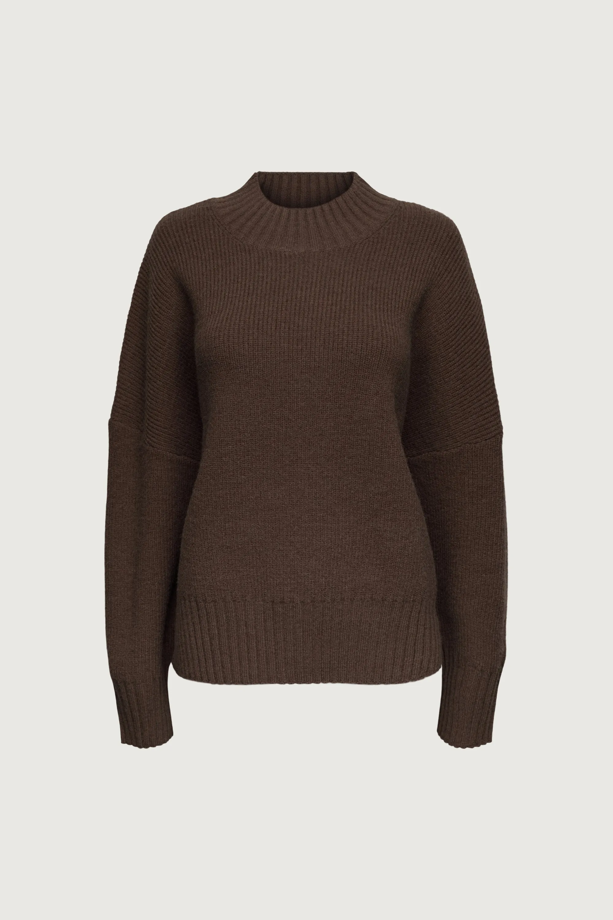 OVERSIZED WIDE-RIBBED TRIM SWEATER